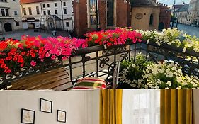 Krakow Apartments & Rooms